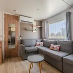 Grand Mobilhome Gsl A Cyprien Proche * 圣西普里安
