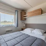 Grand Mobilhome Gsl A Cyprien Proche *