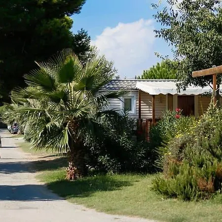Grand Mobilhome Gsl A Cyprien Proche Campingplads